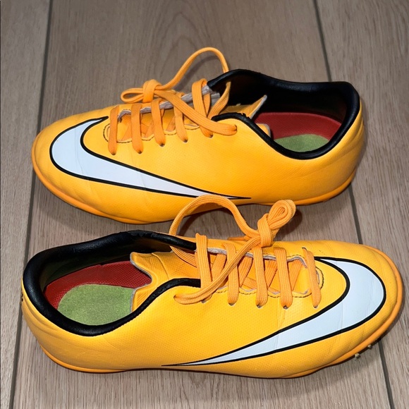 Nike Mercurial Kid’s Soccer Shoes in Orange and Black - Picture 3 of 16